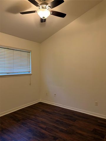 1404 Andra LN, San Marcos, TX 78666