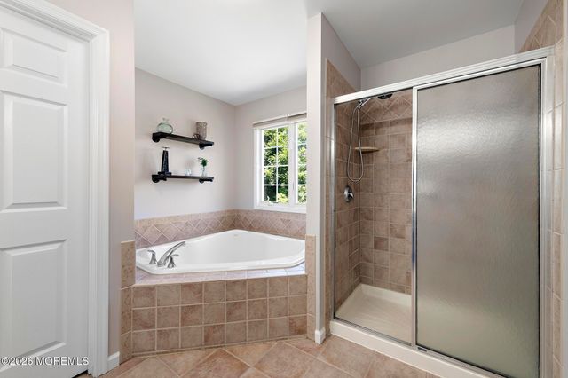 18 Regina Drive, Brick, NJ 08724