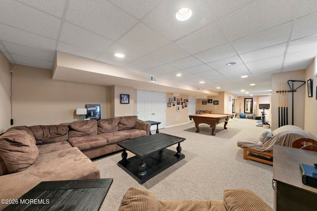 18 Regina Drive, Brick, NJ 08724