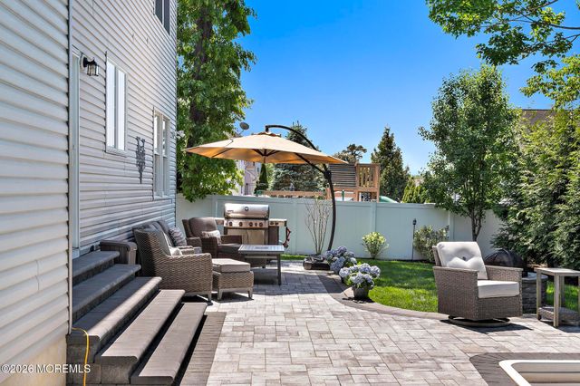 18 Regina Drive, Brick, NJ 08724