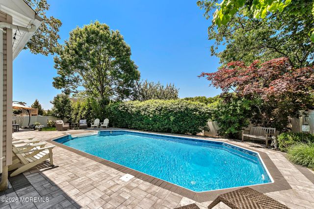 18 Regina Drive, Brick, NJ 08724