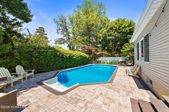 18 Regina Drive, Brick, NJ 08724