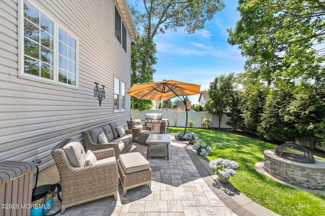 18 Regina Drive, Brick, NJ 08724