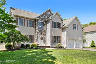 18 Regina Drive, Brick, NJ 08724