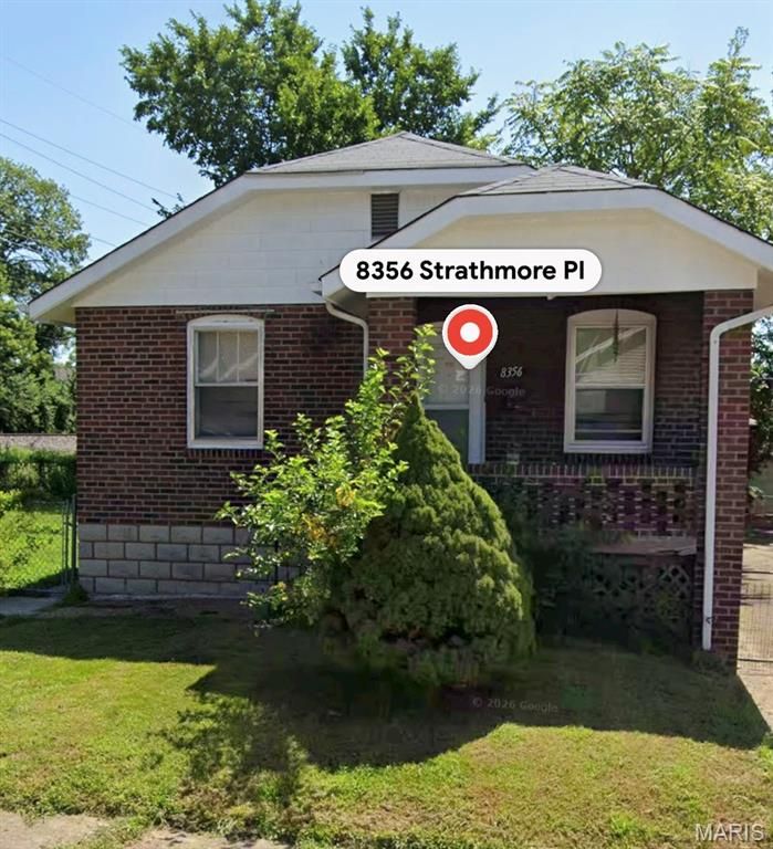 8356 Strathmore Place, St Louis, MO 63136