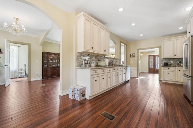 812 SANFORD AVENUE, Sanford, FL 32771