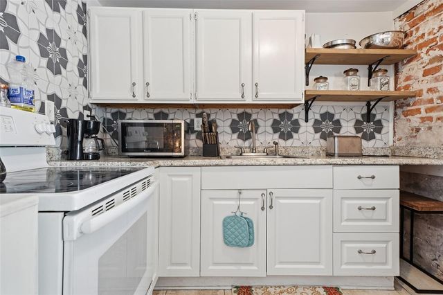 812 SANFORD AVENUE, Sanford, FL 32771