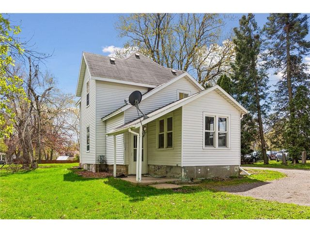 745 Broadway Street, Hammond, WI 54015