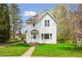 745 Broadway Street, Hammond, WI 54015