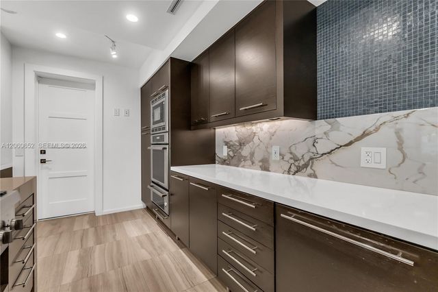 6840 Sunrise Pl, Coral Gables, FL 33133