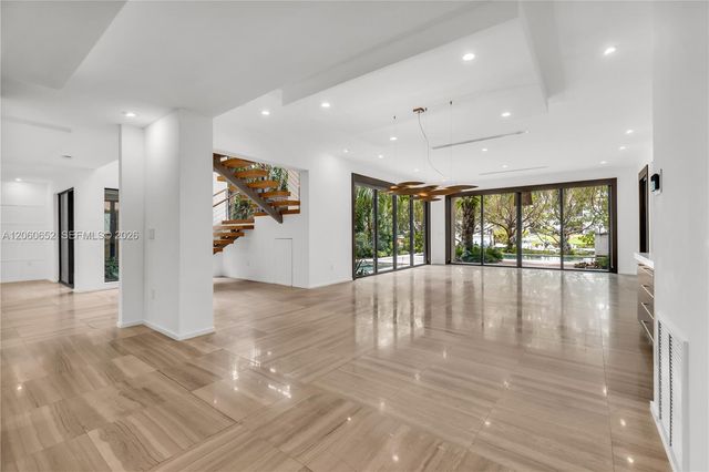 6840 Sunrise Pl, Coral Gables, FL 33133