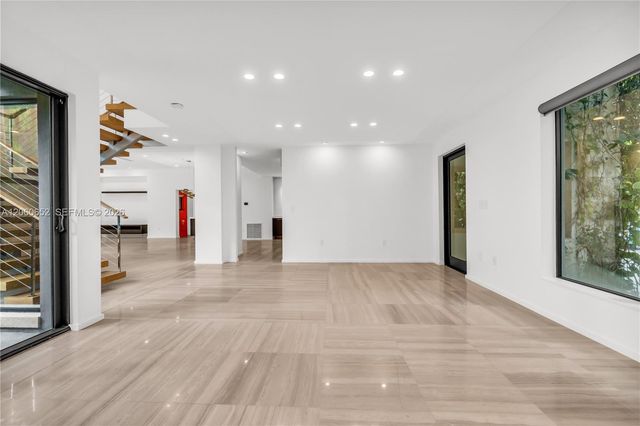 6840 Sunrise Pl, Coral Gables, FL 33133
