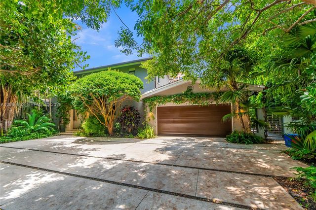 6840 Sunrise Pl, Coral Gables, FL 33133