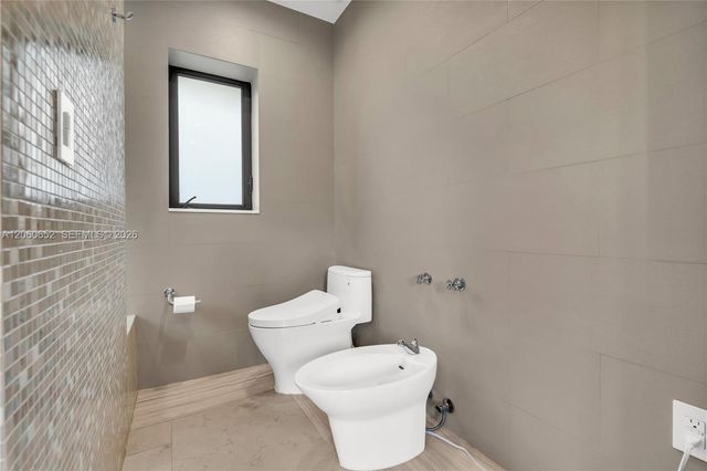 6840 Sunrise Pl, Coral Gables, FL 33133