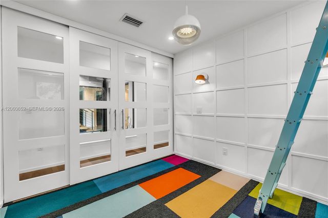 6840 Sunrise Pl, Coral Gables, FL 33133