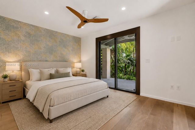 6840 Sunrise Pl, Coral Gables, FL 33133