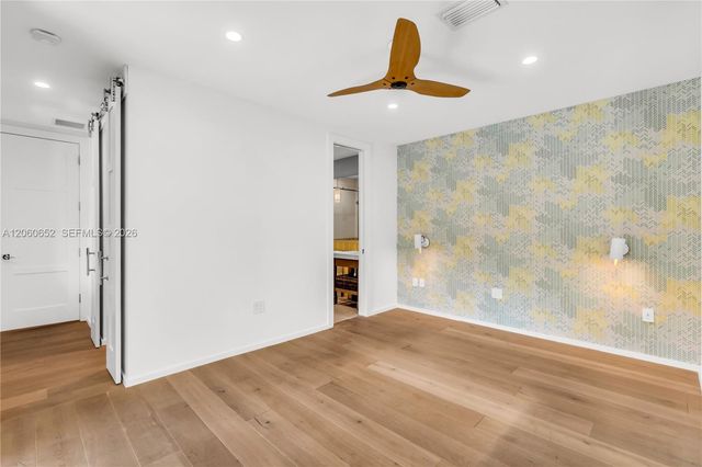 6840 Sunrise Pl, Coral Gables, FL 33133