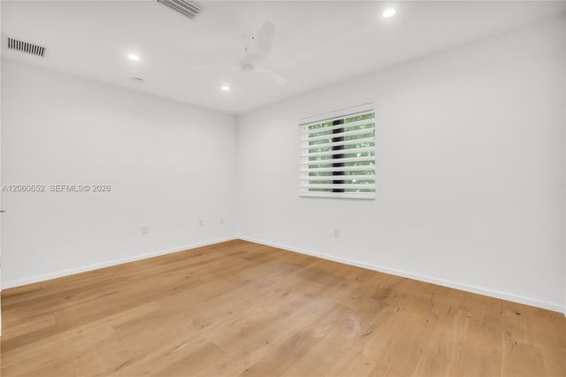 6840 Sunrise Pl, Coral Gables, FL 33133
