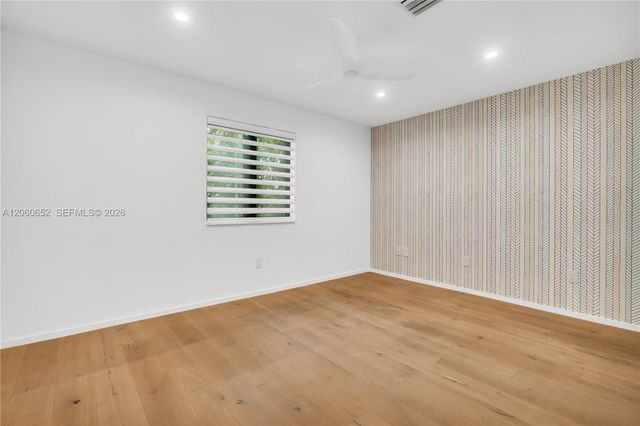 6840 Sunrise Pl, Coral Gables, FL 33133