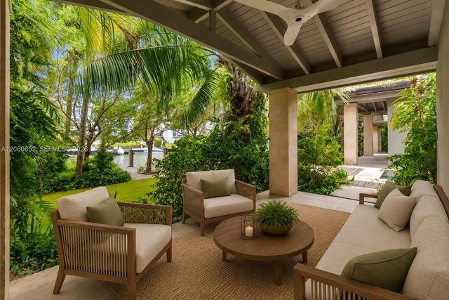 6840 Sunrise Pl, Coral Gables, FL 33133
