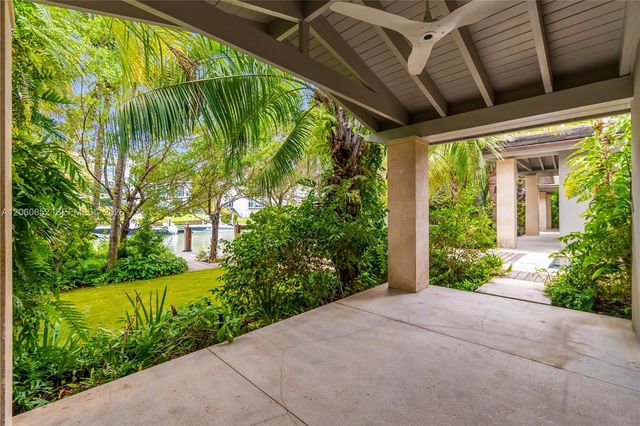 6840 Sunrise Pl, Coral Gables, FL 33133