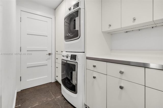 6840 Sunrise Pl, Coral Gables, FL 33133
