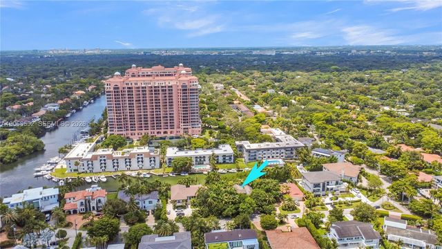 6840 Sunrise Pl, Coral Gables, FL 33133