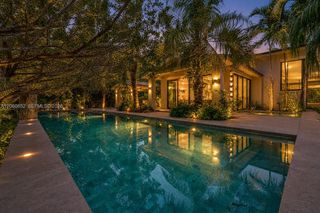 6840 Sunrise Pl, Coral Gables, FL 33133