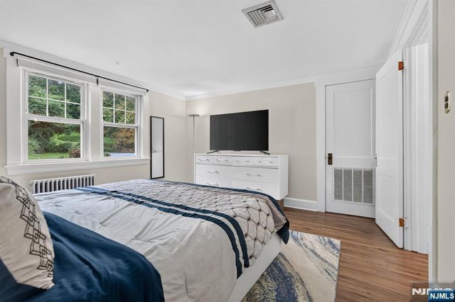 13 Valley Way, West Orange, NJ 07052