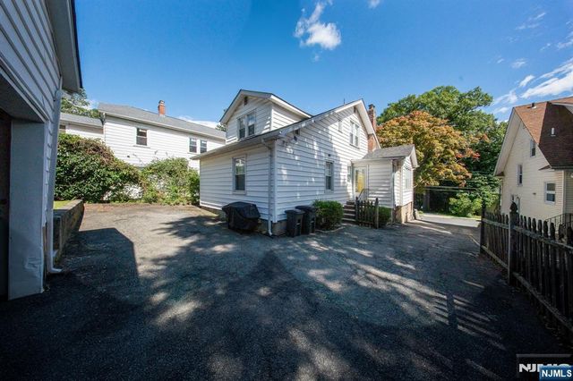 13 Valley Way, West Orange, NJ 07052