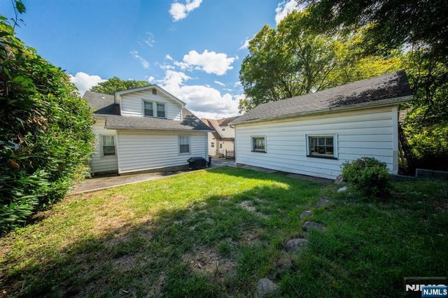 13 Valley Way, West Orange, NJ 07052