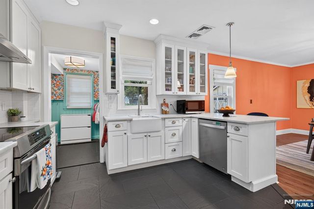 13 Valley Way, West Orange, NJ 07052