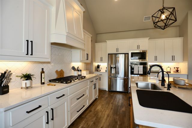 8829 Hidden Pond Street, Justin, TX 76247