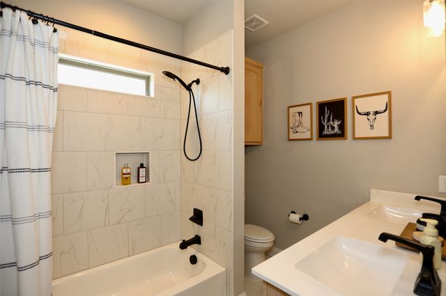 8829 Hidden Pond Street, Justin, TX 76247