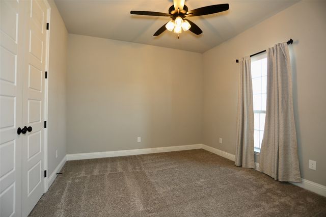 8829 Hidden Pond Street, Justin, TX 76247