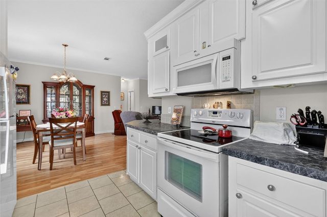 691 CINDI AVENUE, Leesburg, FL 34788