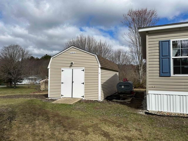 4 Limestone Way, North Hampton, NH 03862