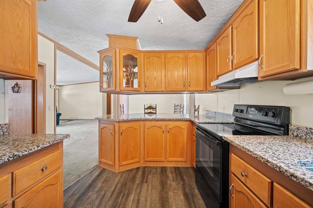 4 Limestone Way, North Hampton, NH 03862