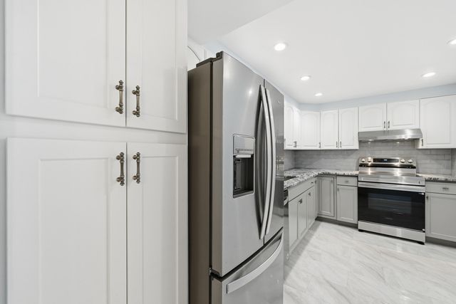 801 S Ocean Drive 404, Hollywood, FL 33019