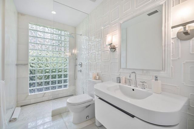 106 Beachway Drive, Ocean Ridge, FL 33435