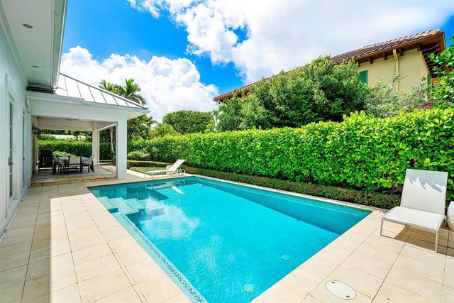 106 Beachway Drive, Ocean Ridge, FL 33435