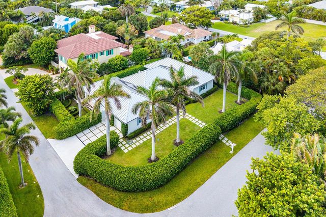 106 Beachway Drive, Ocean Ridge, FL 33435