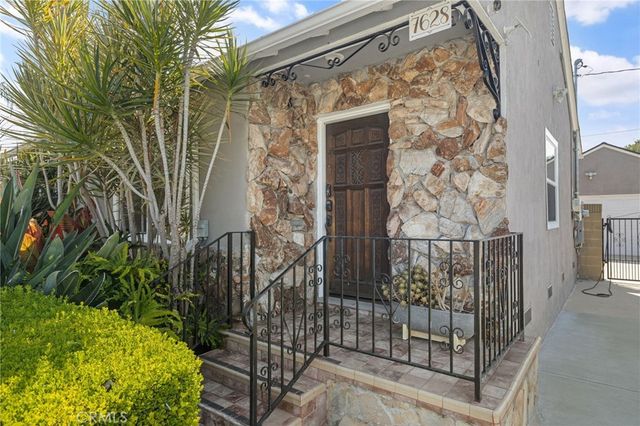 7628 Vicki Dr, Whittier, CA 90606