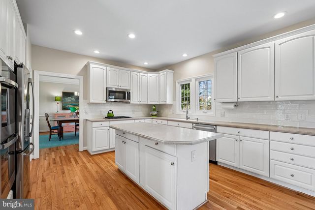 43220 EDGARTOWN ST, Chantilly, VA 20152