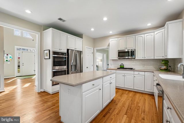 43220 EDGARTOWN ST, Chantilly, VA 20152