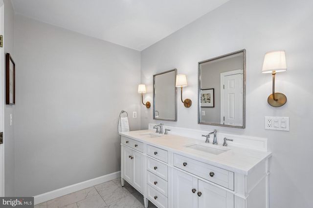 43220 EDGARTOWN ST, Chantilly, VA 20152