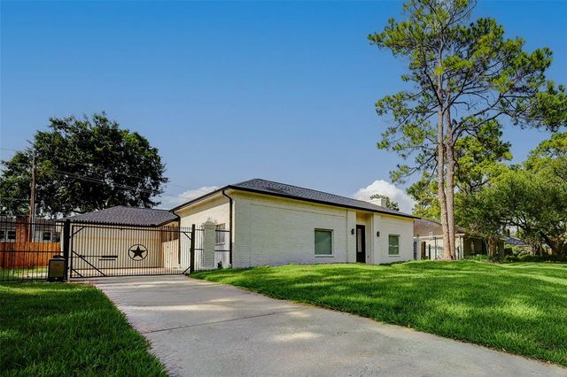 10118 Briar Rose Drive, Houston, TX 77042