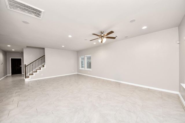 5646 Pleasant Falls Drive, Richmond, TX 77407