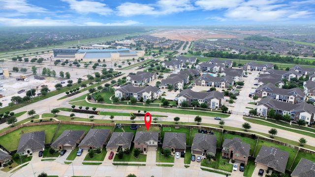 5646 Pleasant Falls Drive, Richmond, TX 77407