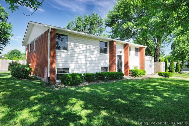 1310 Longfellow Drive, Clarksville, IN 47129